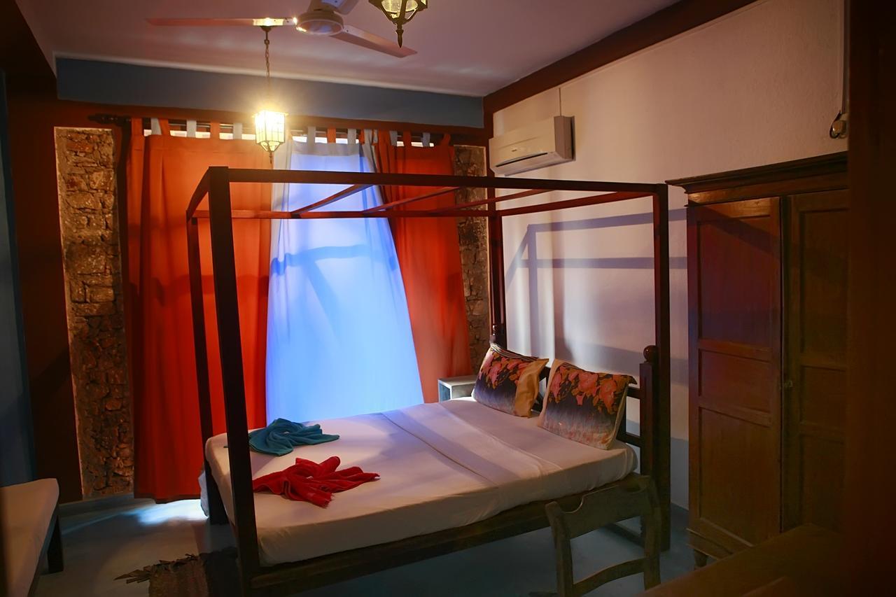 The Change Hotel Kandy Exterior photo